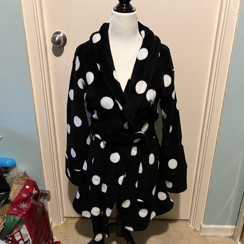 PINK VICTORIAS SECRET BLACK AND WHITE POLKA DOT ROBE